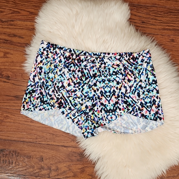 Athleta Pants - Athleta Hudson Athletic Shorties